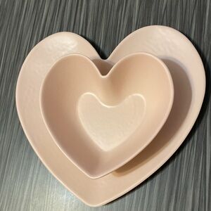 OPALHOUSE Dinner plates and cereal bowl heart shaped Light Pink